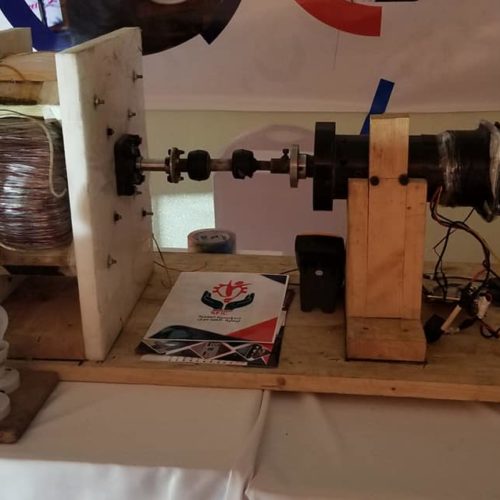 جانب من مشاكة المؤسسة العلمية لرعاية المبدعين في معرض المشاريع الابداعية الذي نظمتة الهيئة العليا للعلوم والتكنولوجيا والابتكار