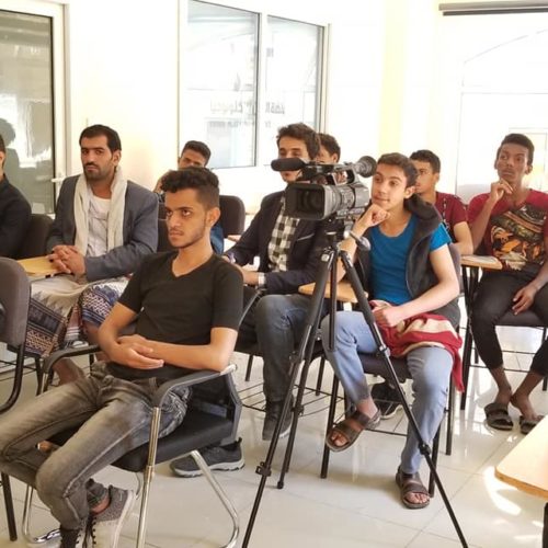 تقيم المؤسسة العلمية لرعاية المبدعين بالتعاون مع منصة اليمن للتكنولوجيا الدورة التدريبية الثانية حول السلامة والصحة المهنية واسس الكهرباء والإلكترونيات