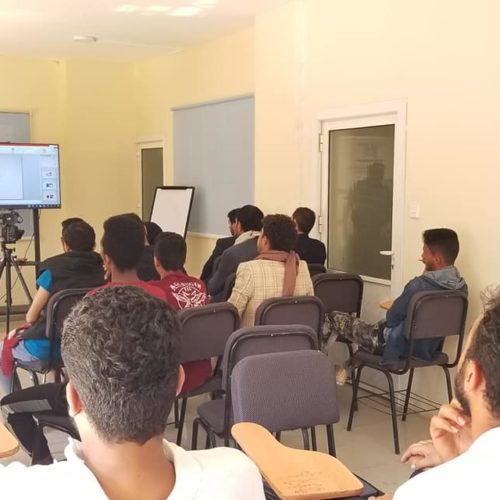 تقيم المؤسسة العلمية لرعاية المبدعين بالتعاون مع منصة اليمن للتكنولوجيا الدورة التدريبية الثانية حول السلامة والصحة المهنية واسس الكهرباء والإلكترونيات