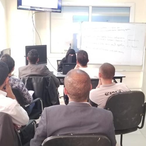 تقيم المؤسسة العلمية لرعاية المبدعين بالشراكة مع منصة اليمن للتكنولوجيا الدورة التدريبية في MCSA