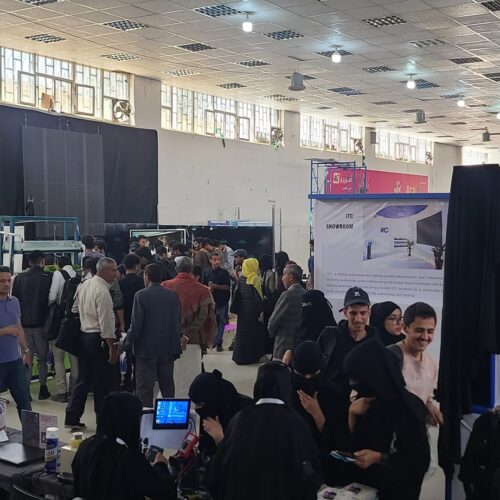 صور من الوفود الزائرة للمؤسسة العلمية لرعاية المبدعين في معرض سايتكس والطاقم المشارك في اليوم الثالث